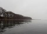 Rauf auf die Insel, an einen Strand, den ich schon gefühlte Ewigkeiten nicht mehr mit der Angelrute in der Hand betreten hatte. Lag heute aber soweit im Windschatten, dass das Wasser fast spiegelglatt war.